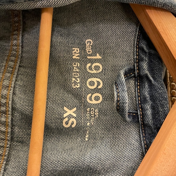 Gap Denim Jacket - Picture 5 of 6